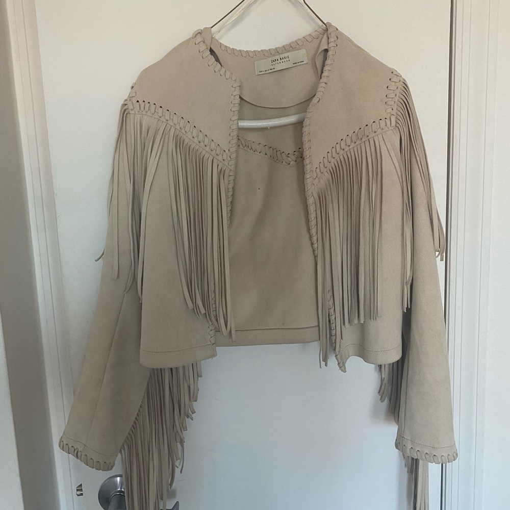 Zara - tan fringe suede jacket - size small